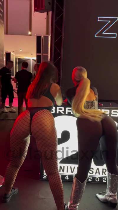 My booty and Kayley 🥰