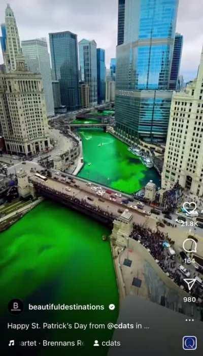 Turning the Chicago River green for St Patrick’s Day