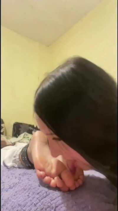 Worshipping her friend 