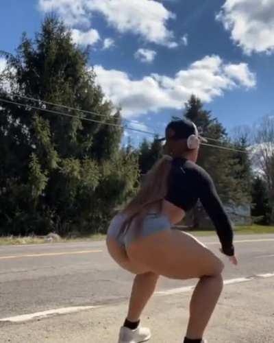 Jumping Squat Jiggle