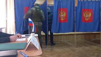 Soldiers in Montenegro need to check people aren't falling asleep on the ground during voting. So sweet!😊