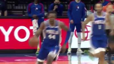 [Highlight] Paul “Bball Paul” Reed picks up the nice block, gets down the floor and eurosteps into the slam, and Embiid loves it so much he rolls on the floor