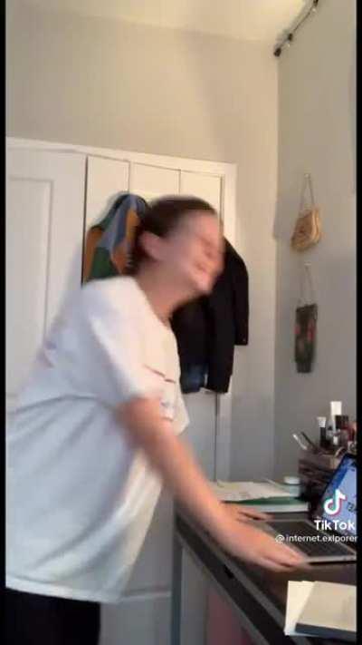 Wallstreet boi doing trading cringe at its finest (girl is all of us)