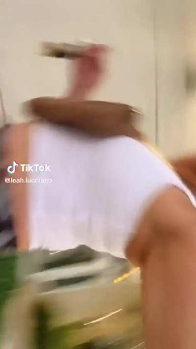 @leah.lucciano ‘s ass going to yoga class