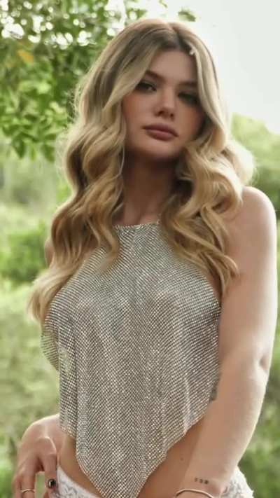 A Alexandra Zambelle e tão gata