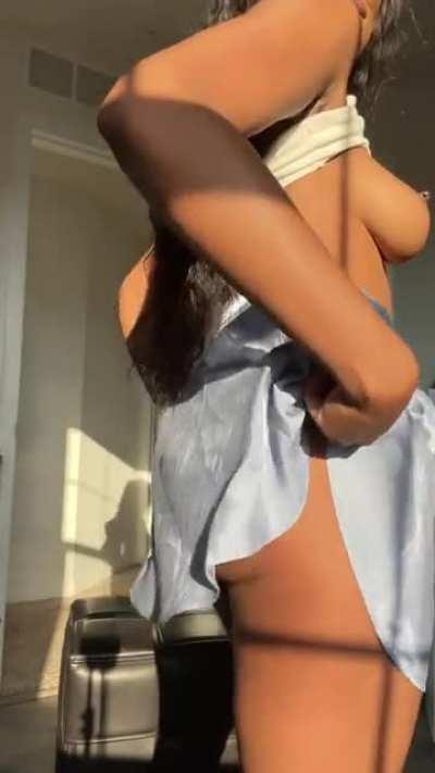 I don’t see many black girls here, so here’s your daily dose of chocolate 💕