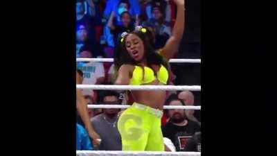 NAOMI ass jiggle compilation