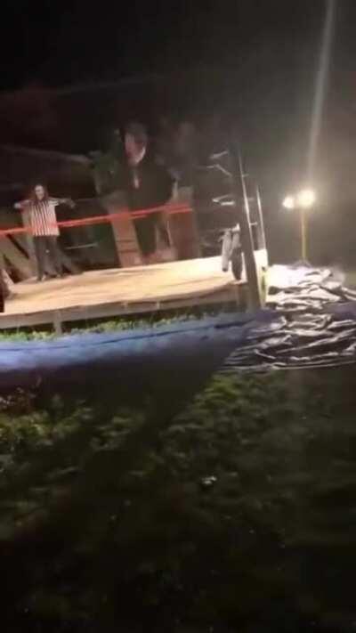 Heavy guys shouldn't be doing that