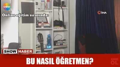 D-dostum bu öğretmen çok hawlı (•_•)