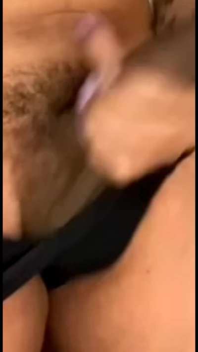 Throwing her trunk around 🐘