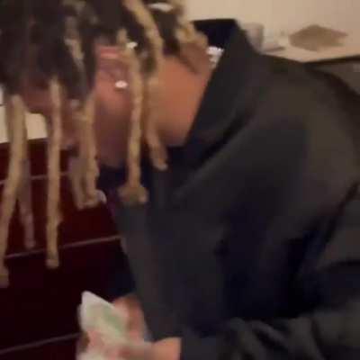 Pluto need to drop this 🔥