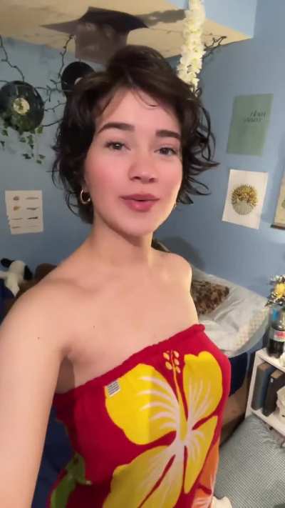 Not topless, but.. top-less?👍