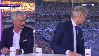 Jose Mourinho and Arsene Wenger react to Liverpool fans YNWA at Champions League Final