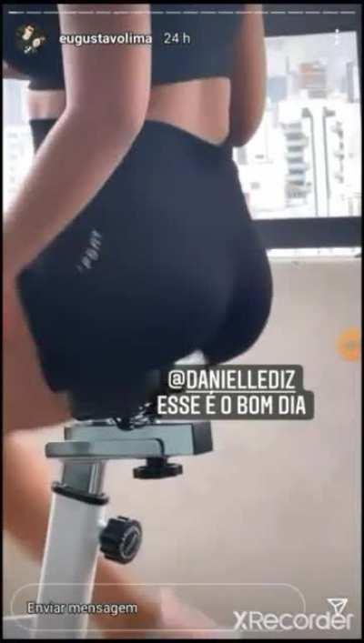 Danielle diz