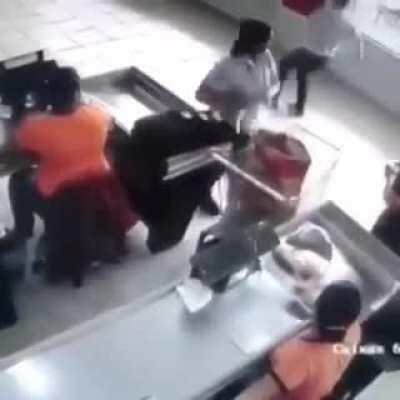 Deu ruim o churras dos cria Muquinha 😳😳😳👌🏻