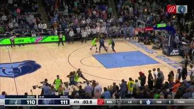 [Highlight] The Wolves get called for a 5 second violation in the clutch where only Russell moves to try and get the ball