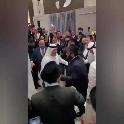 Israeli rabbis filmed such a halay at the wedding, which was held in the UAE capital Abu Dhabi.