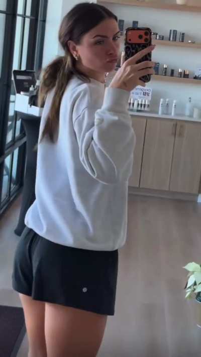 She loves teasing😫