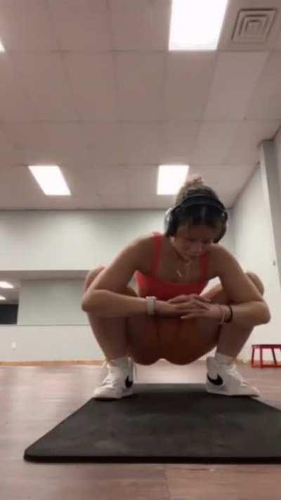 Sorry but I’d eat Ana’s Ass after a workout…