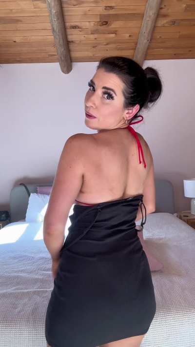 35yo mum of 3, i'm still rocking a skimpy bikini