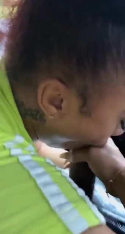 Gettin head in the car while SHE drivin