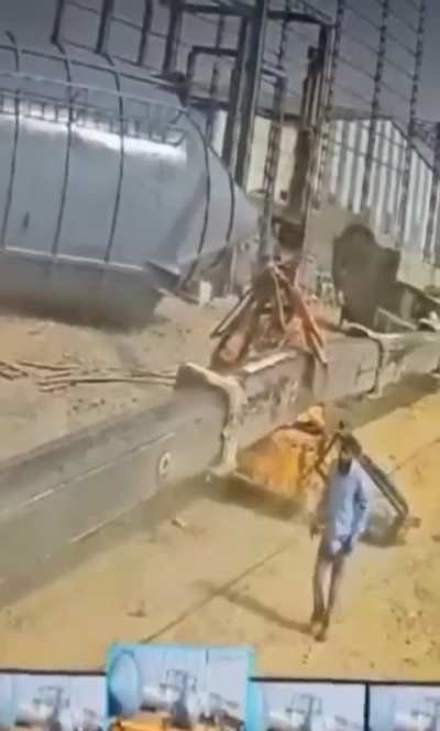 Damn Everyone Is Dumb  - Terrible Work Accident w/ Man Crushed By Crane Arm While Attempting To Lift Unbalanced Load (NSFW)