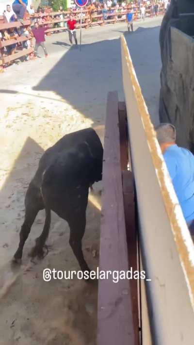 Chubby Dude gets his pork thoroughly kneaded 