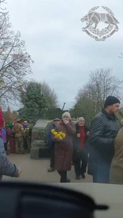 Ukrainian soldiers are ambushed by Special Kherson Hugging Forces