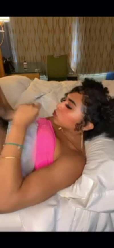 Do you like girls that give their self facials 💦💦💦 ?