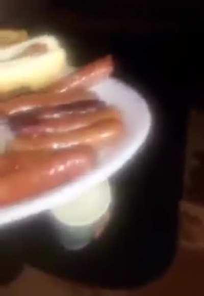 Why he got so much meat on his plate 🤨🤨