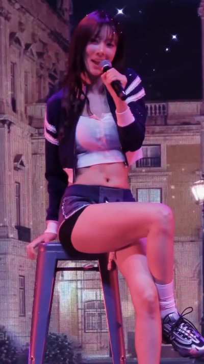 Yoohyeon's body is just top top tier