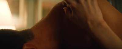 Betty Gilpin (Three Women S01E02)