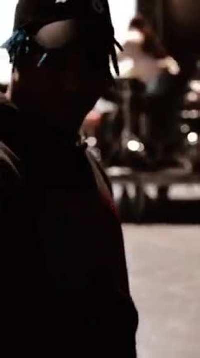 All girls are the same ( vertical musuc video)