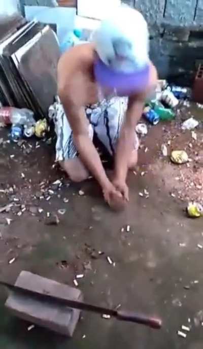 Idiot allows his fingers to be sliced off.