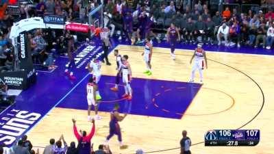 [Highlight] Kevin Durant with the and-1 poster on the potential dagger against the Wizards!