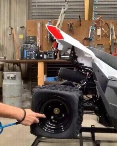 Tyre inflating from square to round