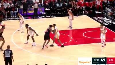 [Highlight] Scottie Barnes palms the ball and goes OVER John Collins for the slam.