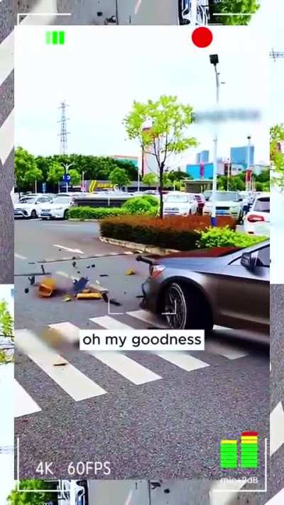 oh my goodness how did a dragon slaying sword appear here???/?