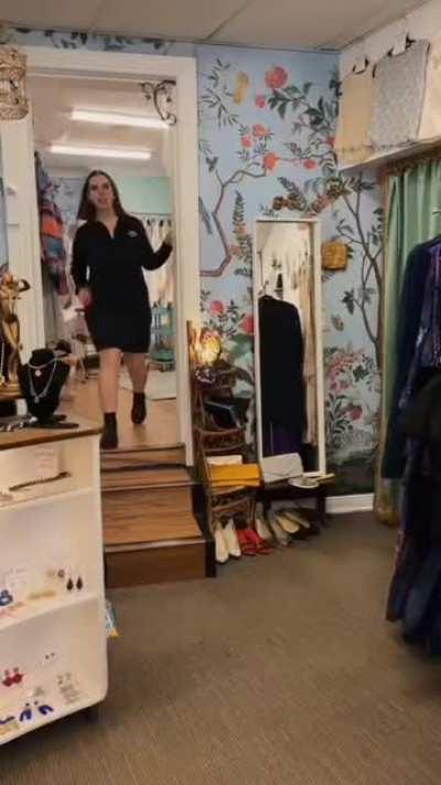 Duolingo teaches learners to be experts in their target language, allowing them to use Harvard professor-level vocab