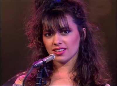 Susanna Hoffs(The Bangles), 1987