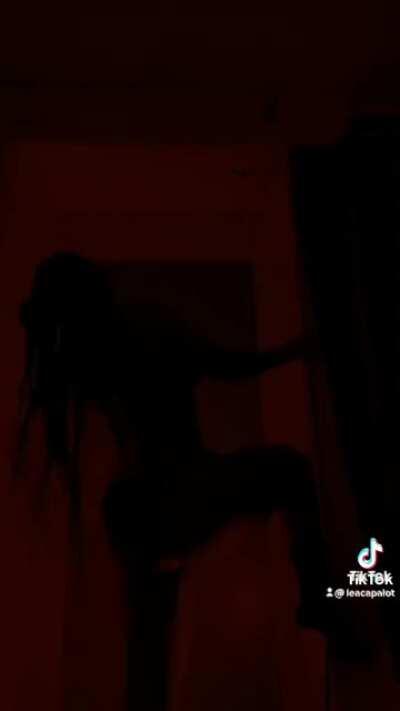 Beautiful🧡 (Sent in if want remove of post please text me)