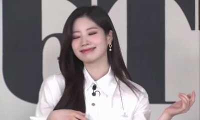 210321 - Dahyun Air Guitar