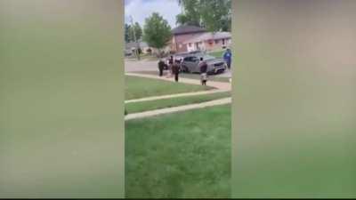 Alternate angle shows Jacob Blake fighting with police and resisting arrest before the shooting