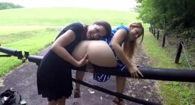 Bubble Butt Girfriends Fingering Outdoor