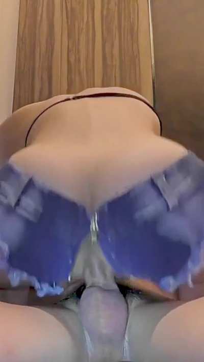 Woman in Denim Hotpants Gets a Creampie