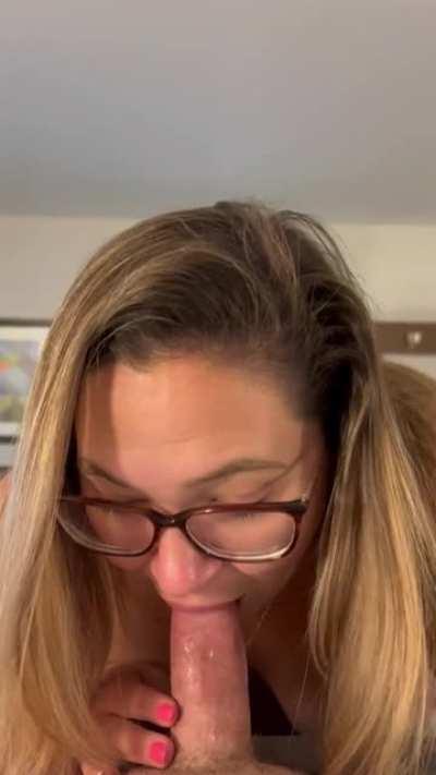 I love when other guys use me for my mouth!