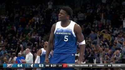 [Highlight] Ant drains a 3 to being the Wolves within 1. He has all 10 pts to start the 3rd quarter.