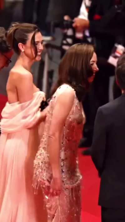 Margaret Qualley and Aubrey Plaza