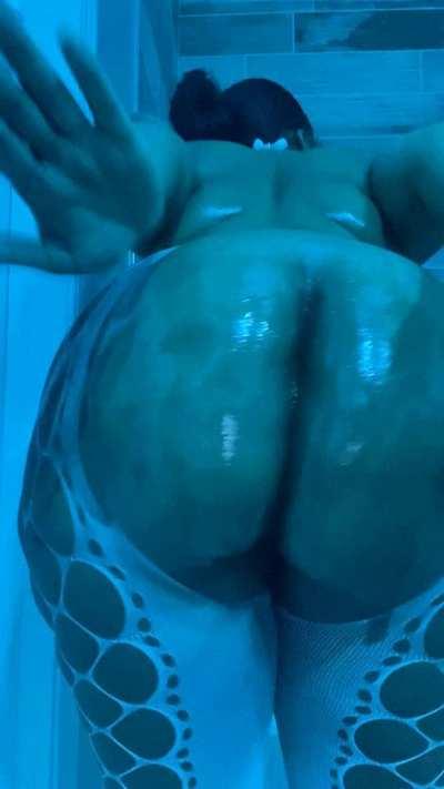 It’s my BIRTHDAY🎉💋 have some cake?