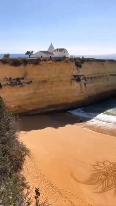 PEACE IN UKRAINE. Artist in Portugal creates some sand art in solidarity with the people of Ukraine. Created by Vitor Raposo.